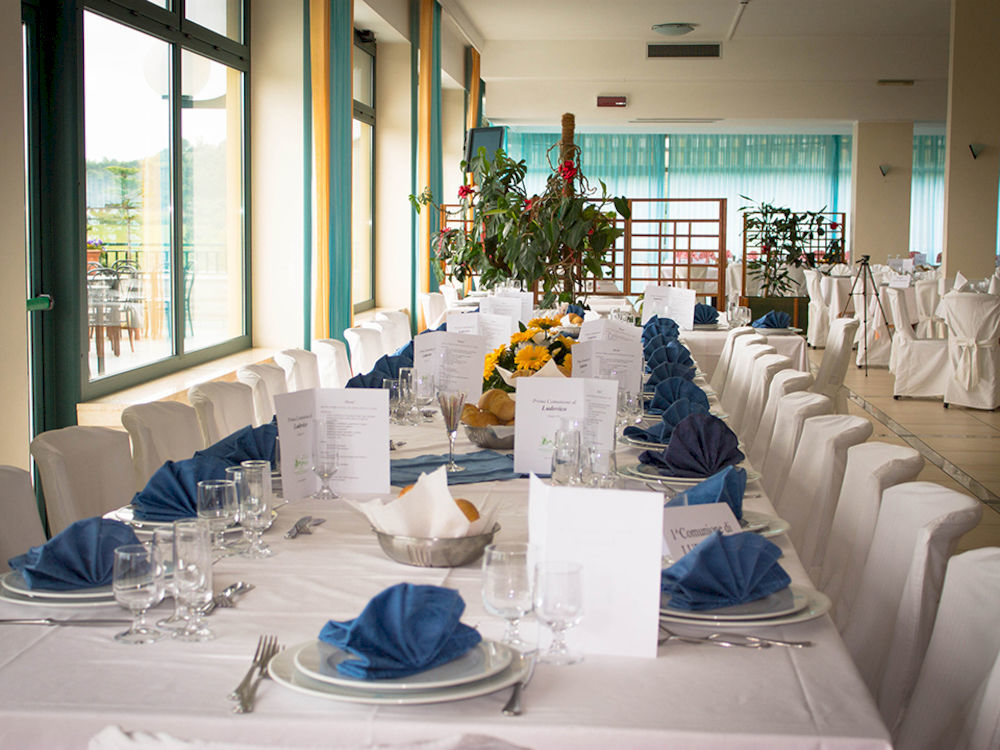Hotel Ristorante Il Grillo Acquaviva Picena Exterior foto